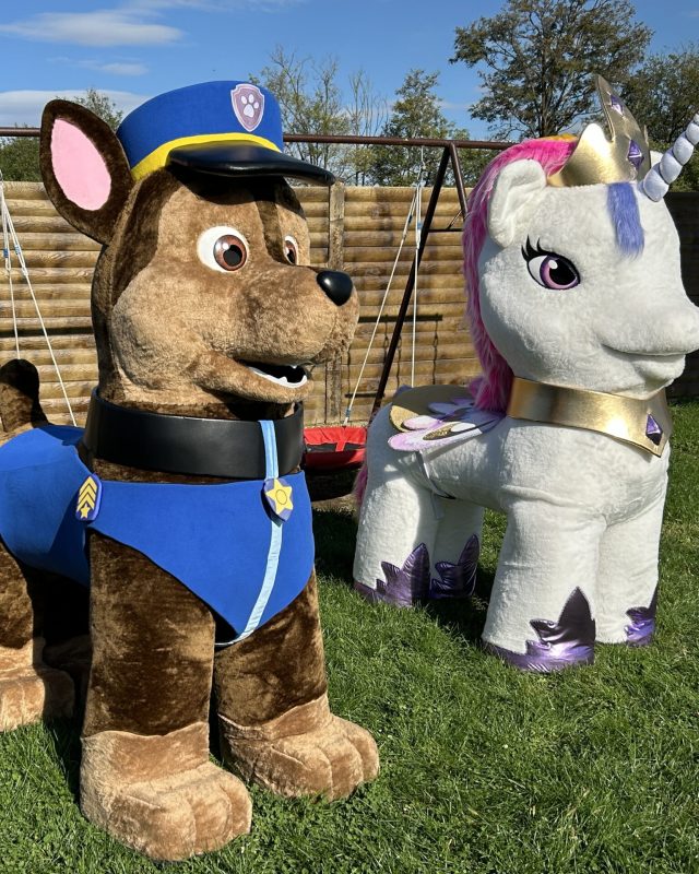 cejs maskota na cetiri noge