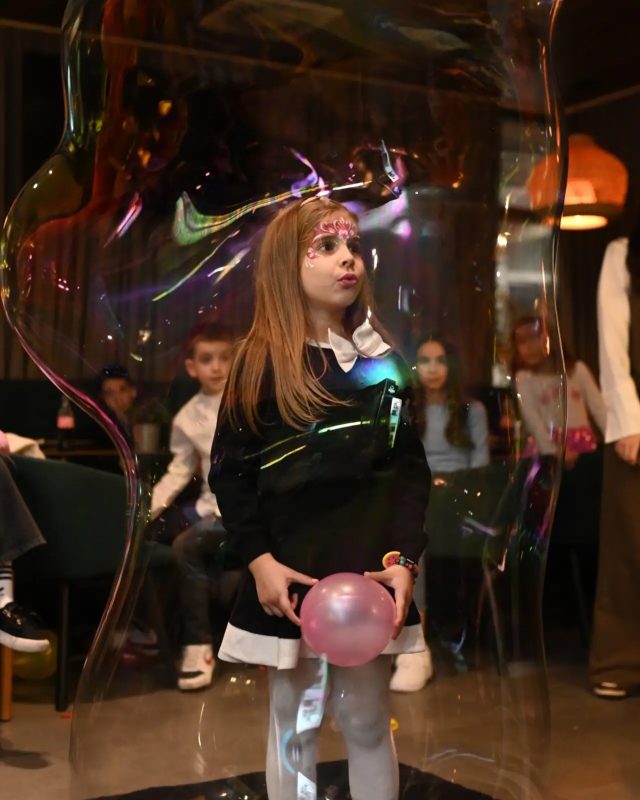 kids memories dete u balonu